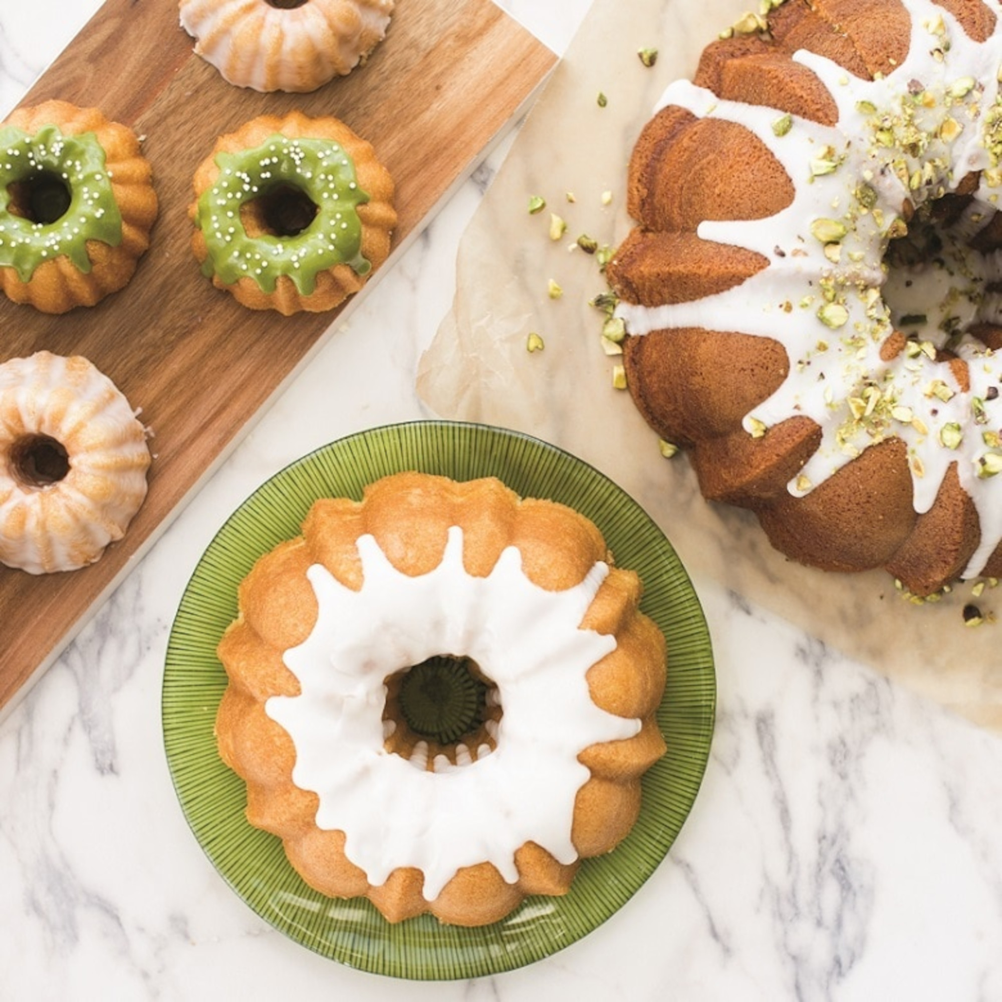 Petit moule à gâteau Bundt® Original Silver avec poignées