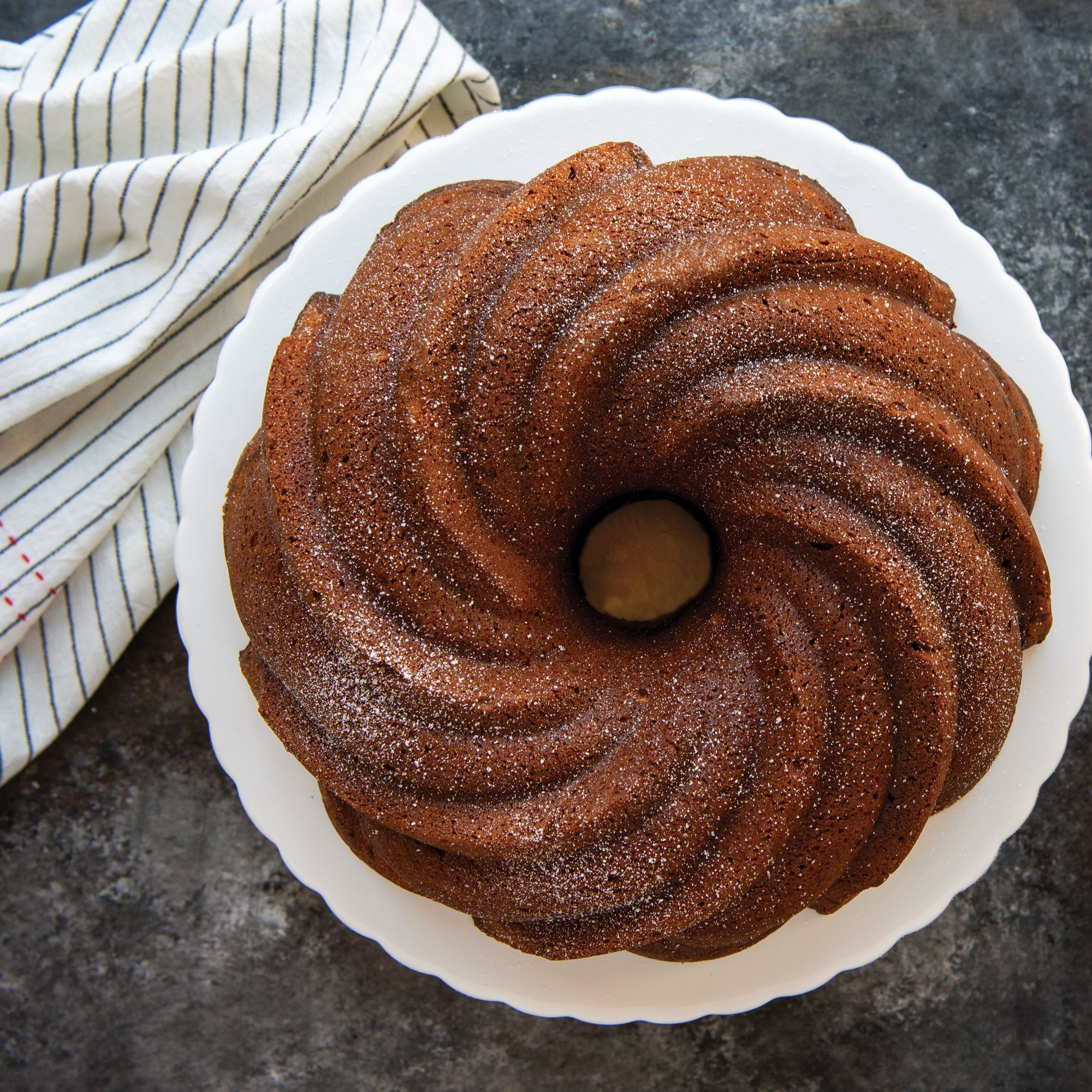 Moule à gâteau Bundt® Tourbillon Gold