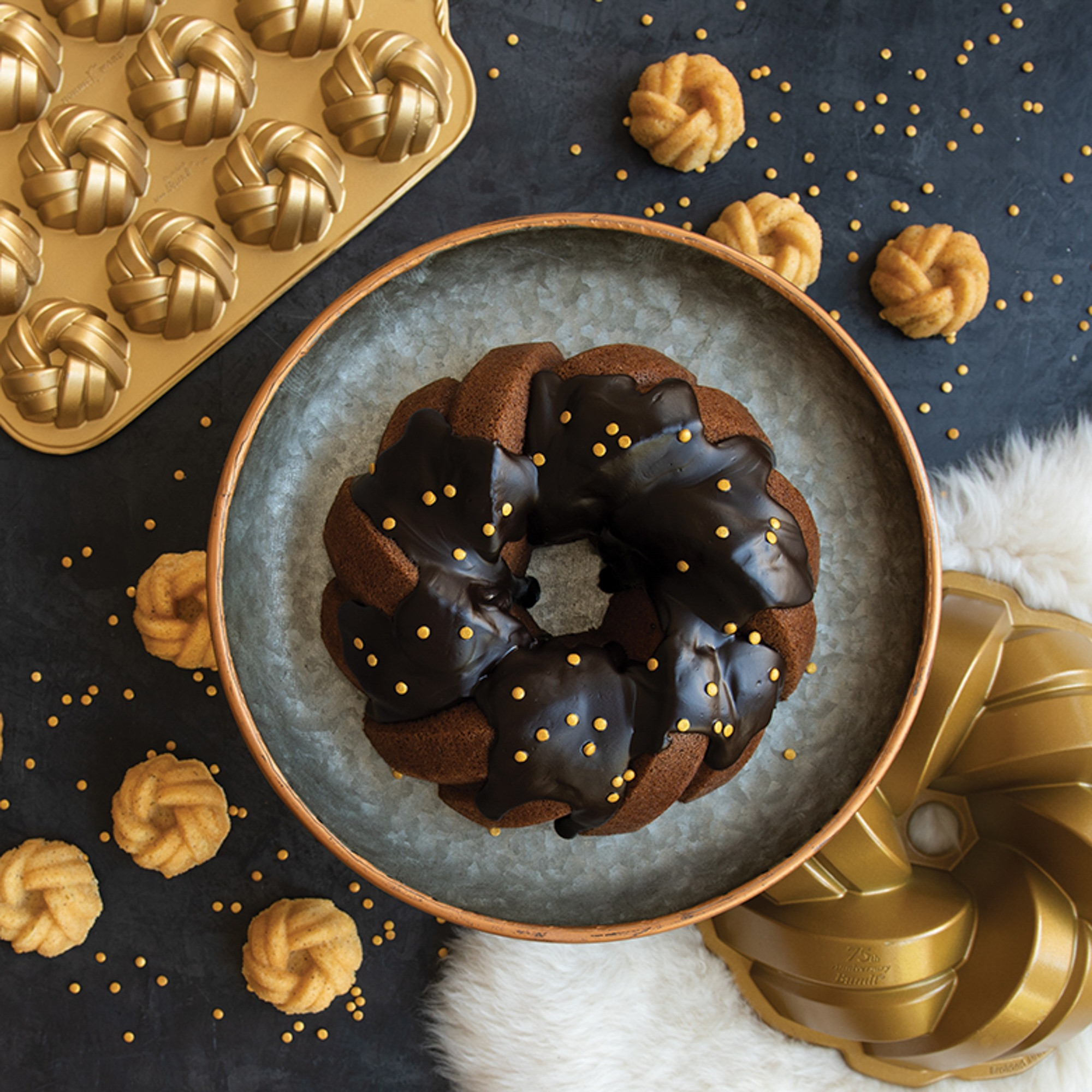 Moule à gâteau Bundt® torsadé Gold